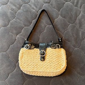 Vintage Brighton straw shoulder bag with leather accents, magnetic closure
